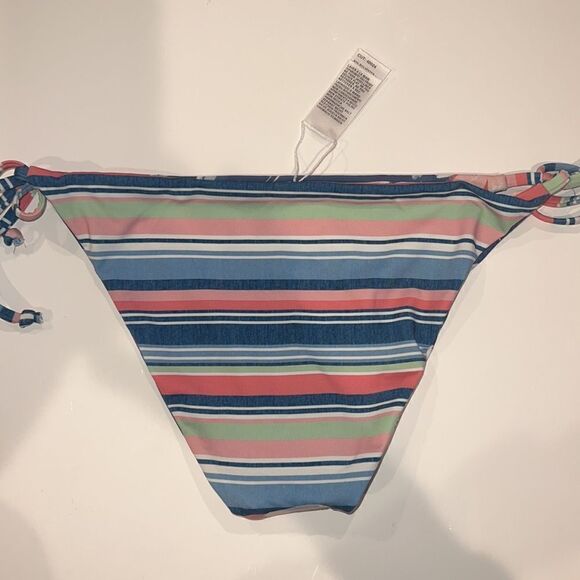 NWOT Splendid Painted Desert Reversible Side
Tie Bikini Medium - Picture 9 of 14